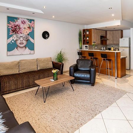 Elite Center Apartman แซแก็ด ภายนอก รูปภาพ