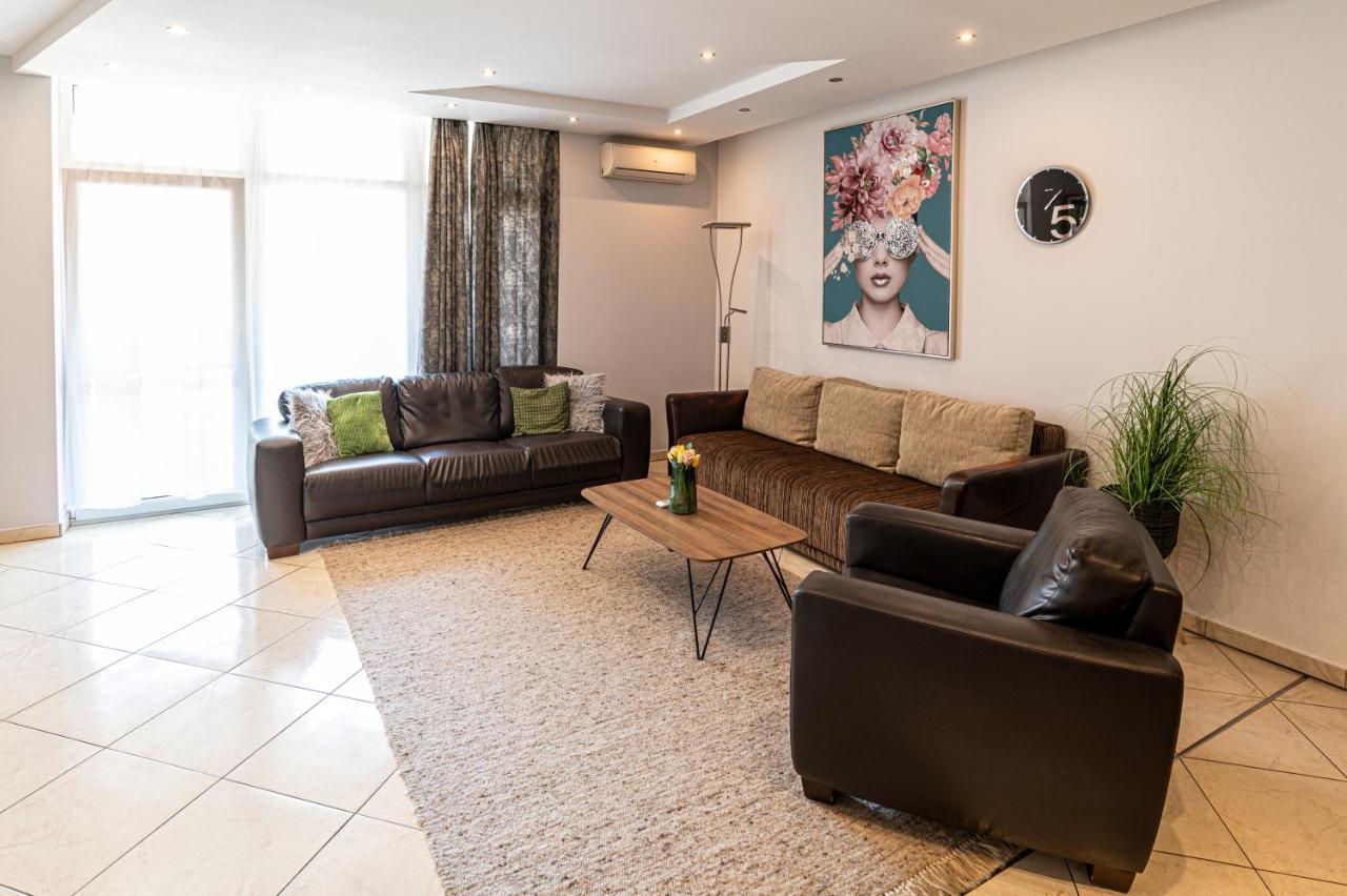 Elite Center Apartman แซแก็ด ภายนอก รูปภาพ